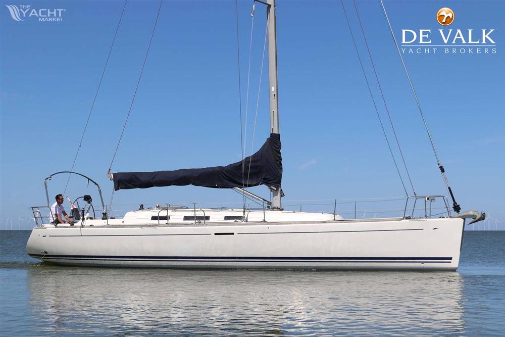 Dufour 44 Performance - Picture 1