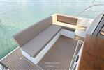 Sealine C330
