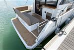 Sealine C330
