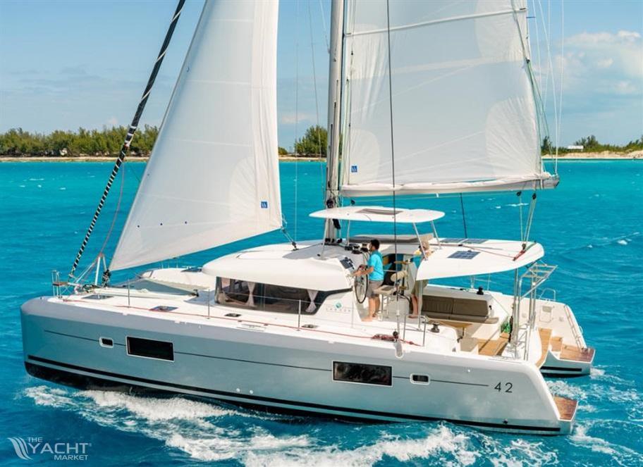 Lagoon 42
