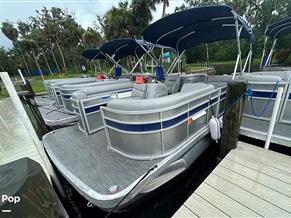 Bennington 22S