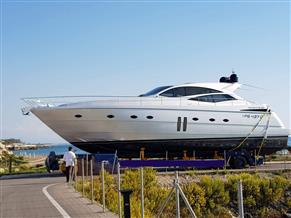 Pershing 62