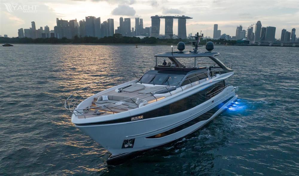 Princess Yachts Y95 - Princess Y95 2023 (ROVAL) - Exterior