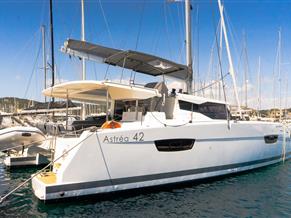 Fountaine Pajot Astrea 42