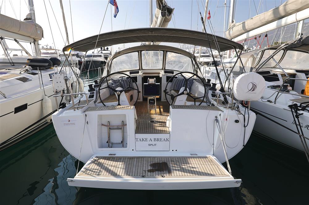 Hanse 415