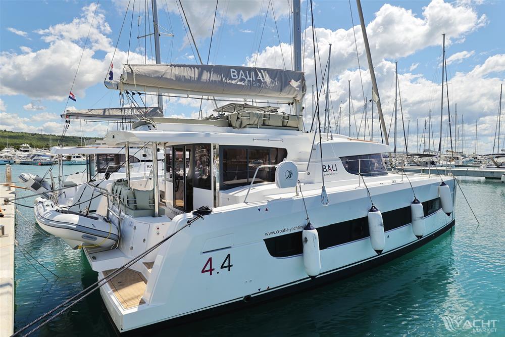 Bali Catamarans 4.4