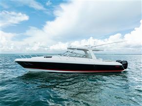 Intrepid 430 Sport Yacht