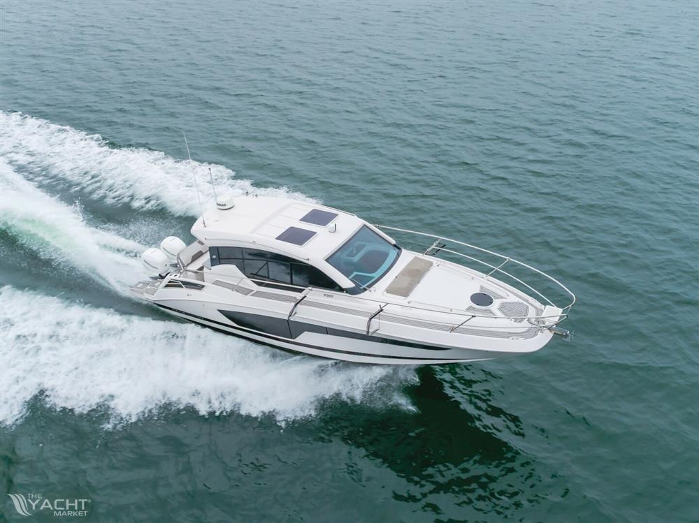 Four Winns Vista 355 Coupe