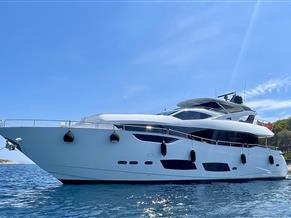 Sunseeker 95 Yacht