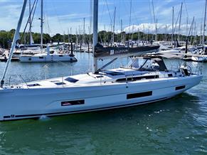 Dufour 470