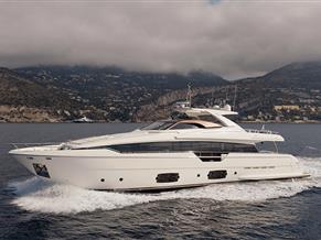 Ferretti 960