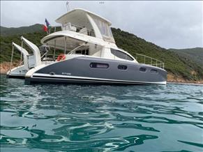Robertson and Caine Leopard 47 Power cat