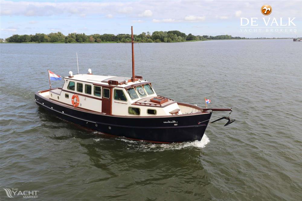 Brooke Marine Motor Yacht - Picture 1