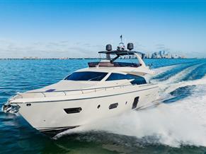 Ferretti Yachts 750