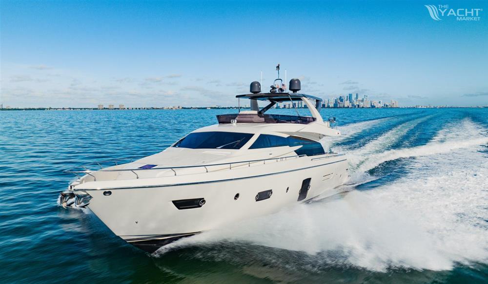 Ferretti Yachts 750