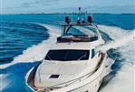Ferretti Yachts 750