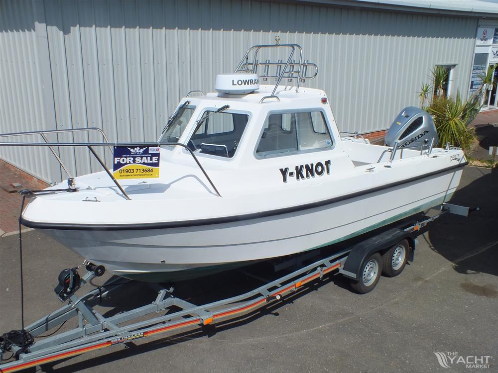 Pirate 22 Pilothouse