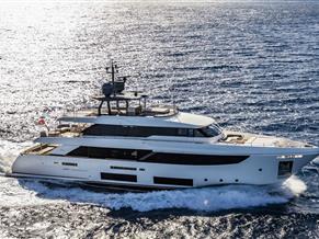 Custom Line Navetta 33