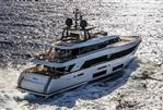 Custom Line Navetta 33