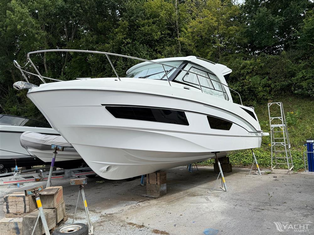 Beneteau Antares 9
