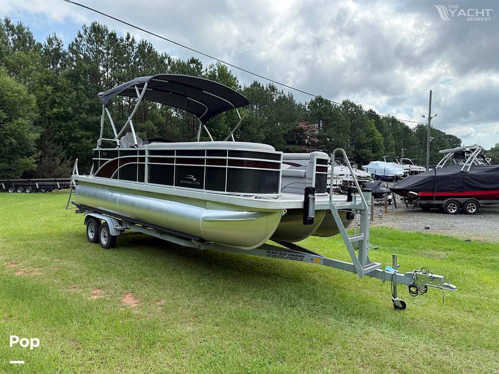 Bennington 22SL - 2023 Bennington 22SL Tritoon