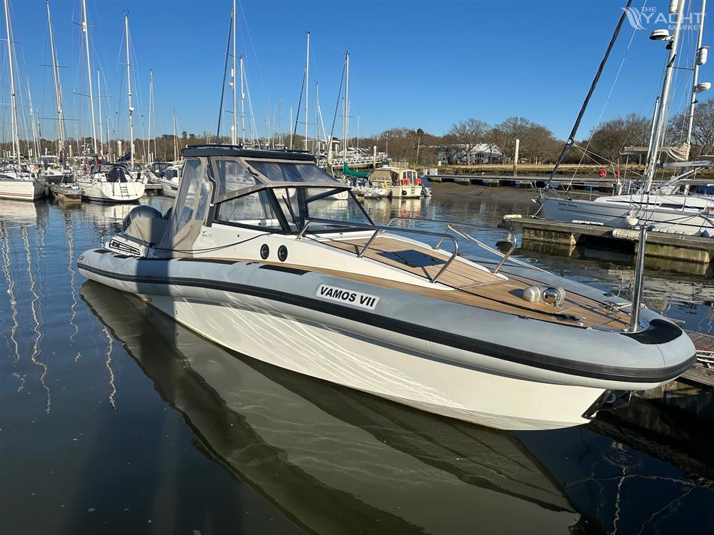 Agapi 950 Cabin RIB