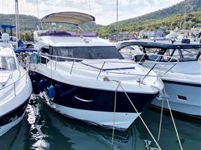 Princess 52 Flybridge with Seakeeper