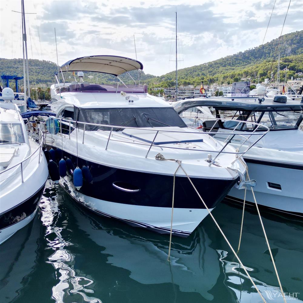 Princess 52 Flybridge with Seakeeper