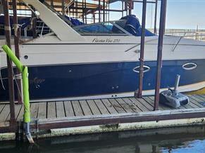 Rinker Fiesta Vee 270