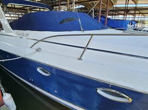 Rinker Fiesta Vee 270