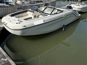 Bayliner DX 2200