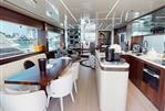 Sunseeker 76 Yacht - 17 - Saloon