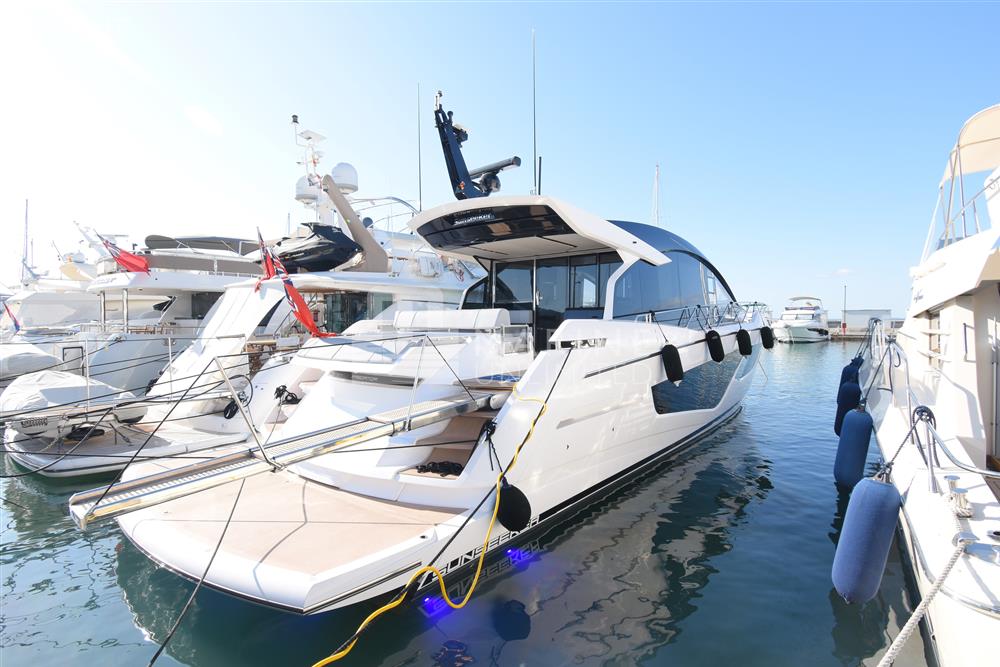 Sunseeker Predator 65