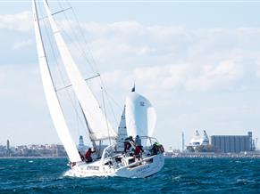 Beneteau Oceanis 45 - 1/3 share