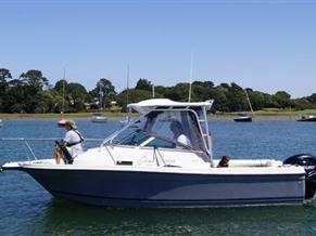 Bayliner Trophy 2102 walkaround