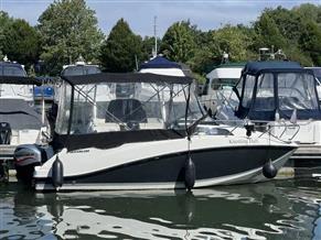 Quicksilver Activ 555 Cabin