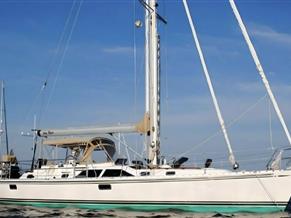 Hylas 46 Center Cockpit