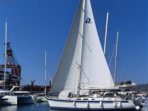 HALLBERG RASSY 48