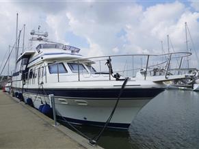 Four Winns Horizon 240