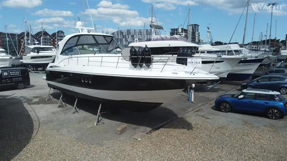 Cruisers Yachts 460 Express