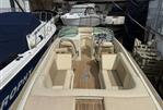 Chris Craft Launch 25 - Cockpit with teak flooring