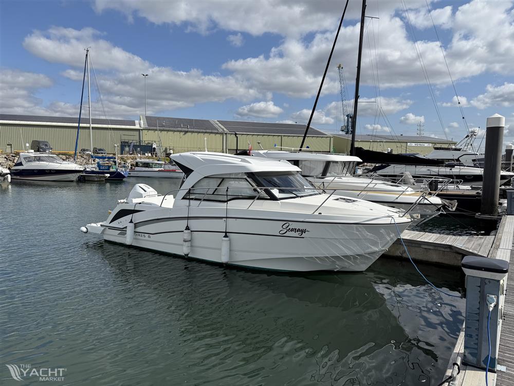Beneteau Antares 8