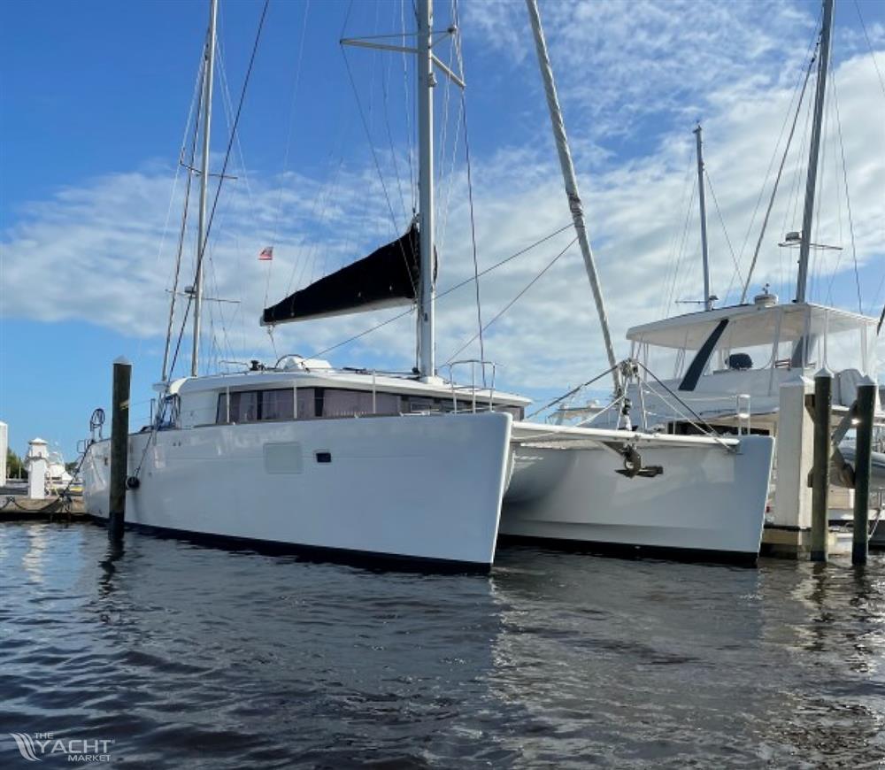 Lagoon Lagoon 450 F - Used Sail Catamaran for sale