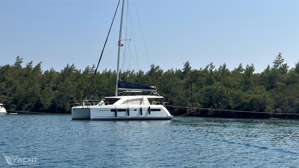 Robertson &amp; Caine Leopard 40