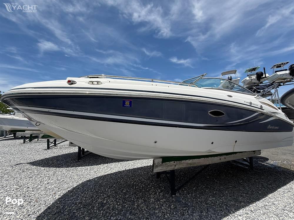 Hurricane Sun Deck 2200 - 2014 Hurricane Sun Deck 2200 - Photo #1