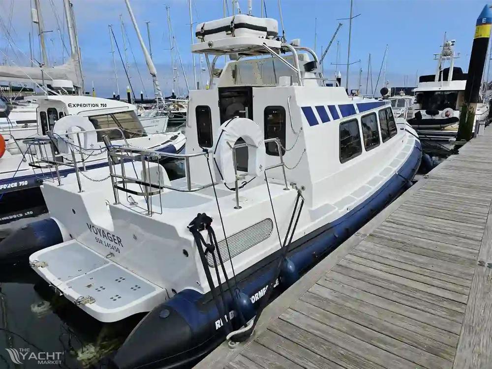 Redbay Stormforce 11 Cabin