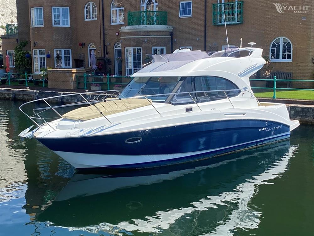 Beneteau Antares 30 - Default Image