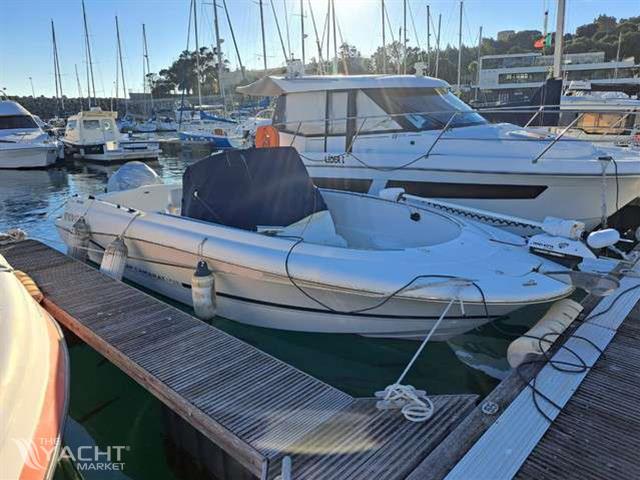 JEANNEAU CAP CAMARAT 715