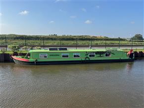 Viking Narrowboats Widebeam Cruiser Stern