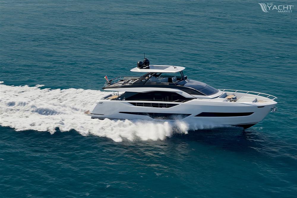 FERRETTI 800